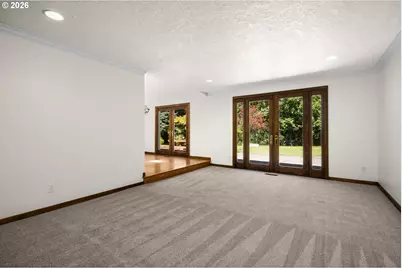 1066 NE 6th Dr, Hillsboro, OR 97124 - Photo 9