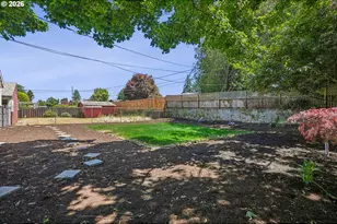 11942 NE Siskiyou St, Portland, OR 97220 - Photo 21