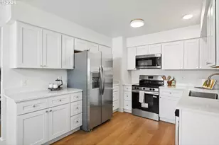 11942 NE Siskiyou St, Portland, OR 97220 - Photo 7