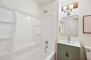 11942 NE Siskiyou St, Portland, OR 97220 - Photo 15