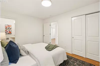 11942 NE Siskiyou St, Portland, OR 97220 - Photo 17