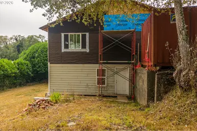 1005 Yew Ave, Coos Bay, OR 97420 - Photo 3