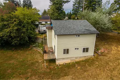 1005 Yew Ave, Coos Bay, OR 97420 - Photo 5
