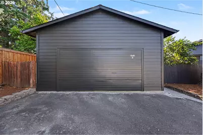 2315 NE 112th Ave, Portland, OR 97220 - Photo 33