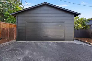 2315 NE 112th Ave, Portland, OR 97220 - Photo 33