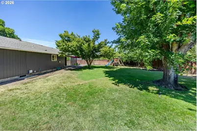 2219 19th St, Springfield, OR 97477 - Photo 39