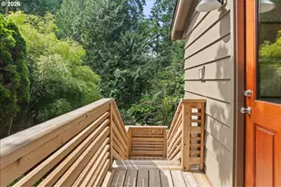 1710 SW Broadway Dr, Portland, OR 97201 - Photo 31