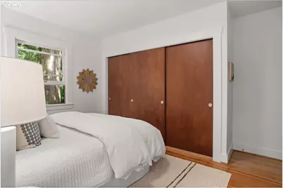 1710 SW Broadway Dr, Portland, OR 97201 - Photo 21