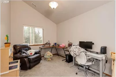 433 SW Pemberly Loop, McMinnville, OR 97128 - Photo 17