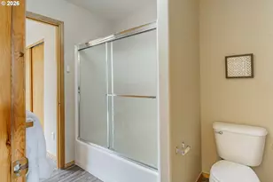 1022-1034 NE Lija Loop, Portland, OR 97211 - Photo 23