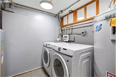 1805 NE Saratoga St, Portland, OR 97211 - Photo 19