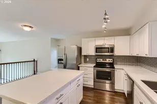 4 Touchstone, Lake Oswego, OR 97035 - Photo 3