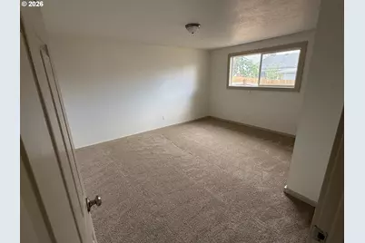 4561 Chippewa Ct, Salem, OR 97317 - Photo 3