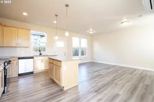 117 E Jersey St, Gladstone, OR 97027 - Photo 7