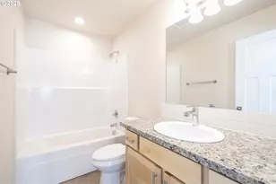 117 E Jersey St, Gladstone, OR 97027 - Photo 11