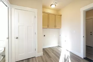 117 E Jersey St, Gladstone, OR 97027 - Photo 9