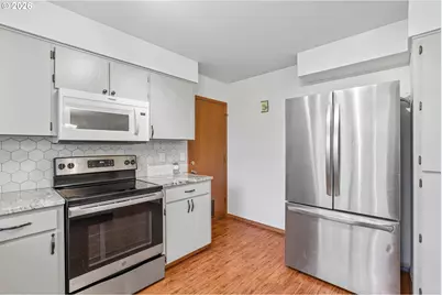 6715 SE 114th Ave, Portland, OR 97266 - Photo 13