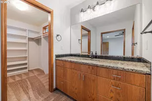 387 NE 15th Ct, Hillsboro, OR 97124 - Photo 19