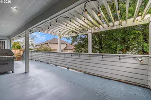 387 NE 15th Ct, Hillsboro, OR 97124 - Photo 29