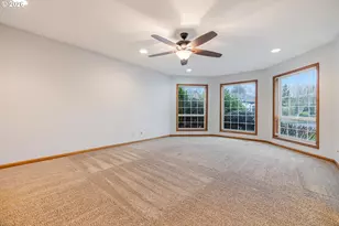 387 NE 15th Ct, Hillsboro, OR 97124 - Photo 13