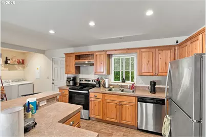 1680 Stark Ave, Coos Bay, OR 97420 - Photo 11
