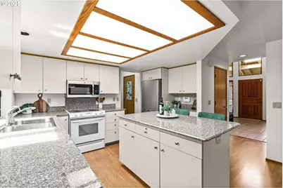 1491 Victorian Way, Eugene, OR 97401 - Photo 23