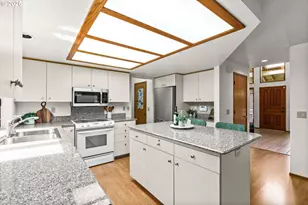 1491 Victorian Way, Eugene, OR 97401 - Photo 23