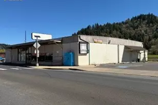 308 N 1st St, Drain, OR 97435 - Photo 1