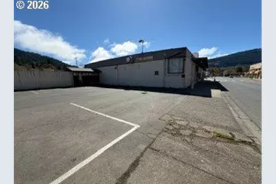 308 N First St, Drain, OR 97435 - Photo 5