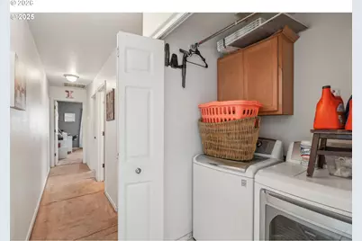 12631 SE Division St #B, Portland, OR 97236 - Photo 11