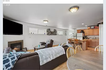 12631 SE Division St #B, Portland, OR 97236 - Photo 3