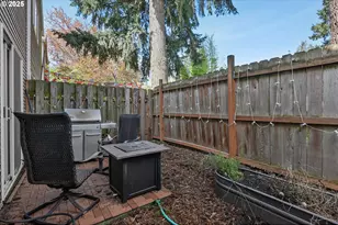 12631 SE Division St, Portland, OR 97236 - Photo 17