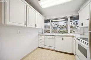 15116 SW Trillium Ln, Beaverton, OR 97007 - Photo 11