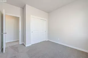 725 E 3rd St, Yamhill, OR 97148 - Photo 29