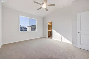 725 E 3rd St, Yamhill, OR 97148 - Photo 23