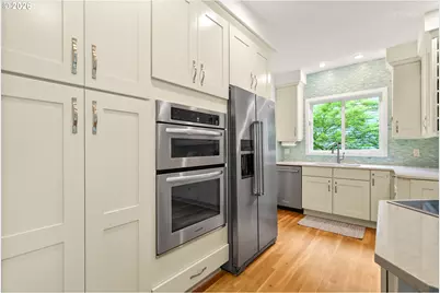 10831 SW Creightonwood Pl, Portland, OR 97219 - Photo 17