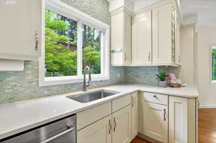 10831 SW Creightonwood Pl, Portland, OR 97219 - Photo 17