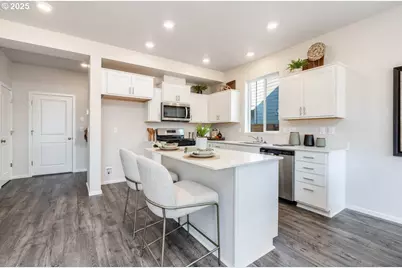 2955 T St, Springfield, OR 97477 - Photo 7