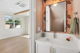 5448 NE Prescott St, Portland, OR 97218 - Photo 9