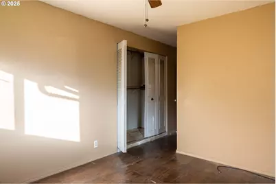 301 NW Midway St, Winston, OR 97496 - Photo 21