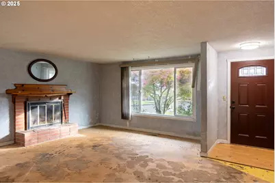 301 NW Midway St, Winston, OR 97496 - Photo 5