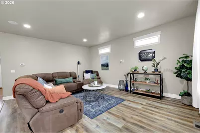 1930 Hawkins Ln, Eugene, OR 97405 - Photo 17