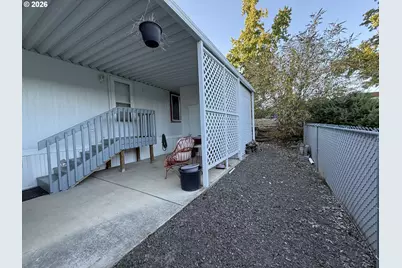 120 SE Oak Leaf Ln, Winston, OR 97496 - Photo 27