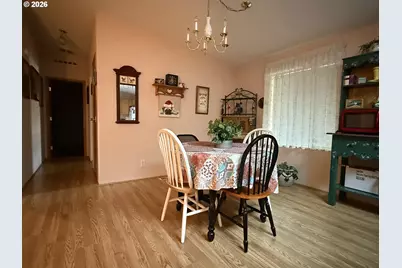 120 SE Oak Leaf Ln, Winston, OR 97496 - Photo 7