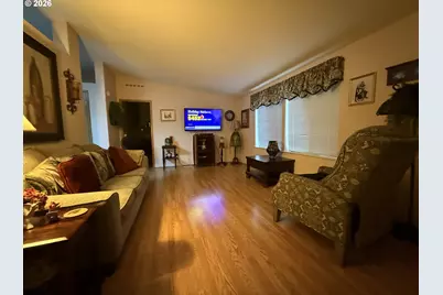 120 SE Oak Leaf Ln, Winston, OR 97496 - Photo 9