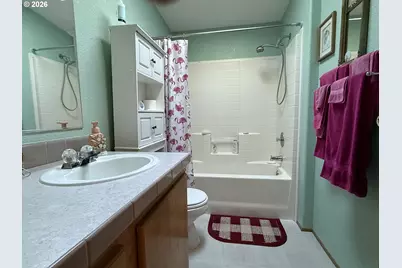 120 SE Oak Leaf Ln, Winston, OR 97496 - Photo 23