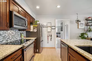 13370 NW Marshall St, Portland, OR 97229 - Photo 11