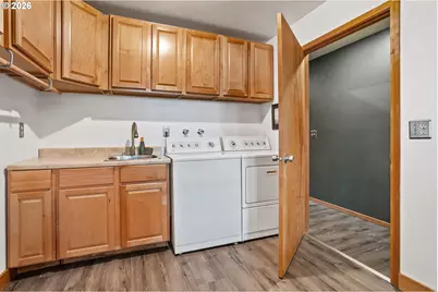 4068 SW Hewett Blvd, Portland, OR 97221 - Photo 31