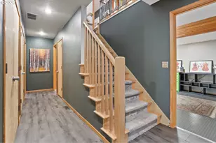 4068 SW Hewett Blvd, Portland, OR 97221 - Photo 17