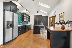 4068 SW Hewett Blvd, Portland, OR 97221 - Photo 9